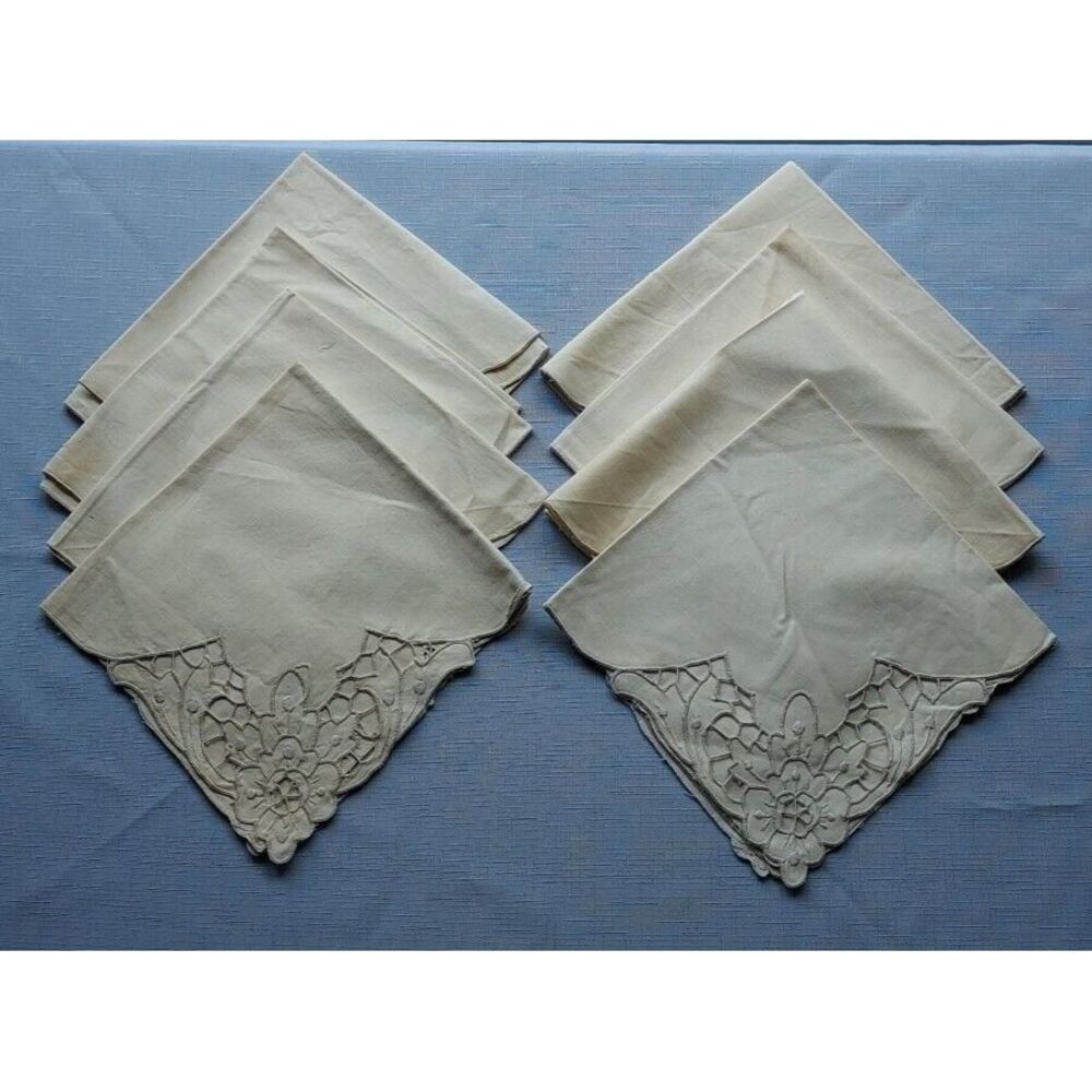 Elegant Cream Lace-Trimmed Napkins